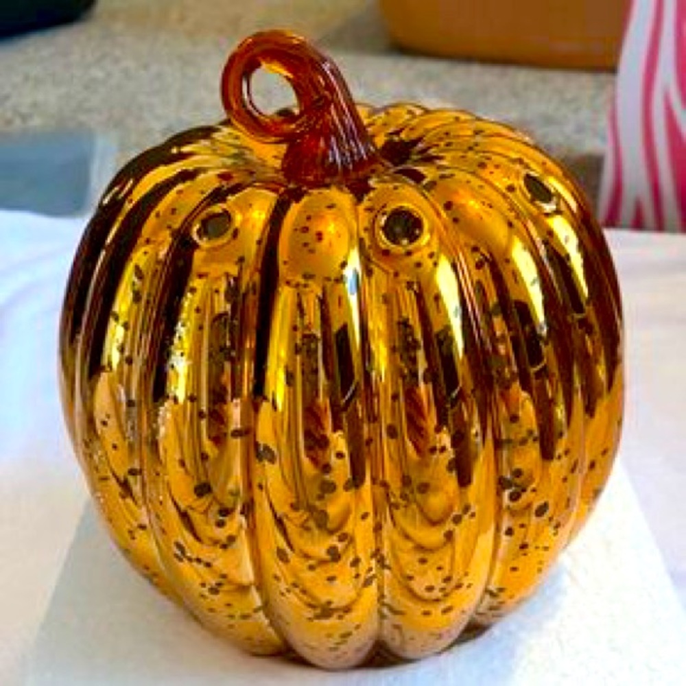 Pumpkin accent shade